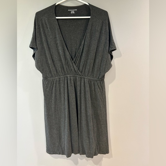 Soft flattering light weight tunic - Picture 1 of 3
